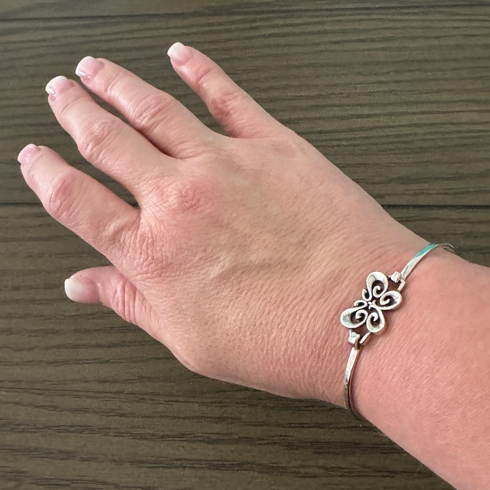 Retired James Avery Sterling Silver Butterfly Hook-On Bangle Bracelet 6.25โ - Picture 2 of 11